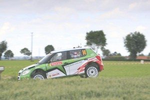 irc-ypres-rally-belgica-kris-meeke-medio-titulo-bolsillo-1263456151430.jpg