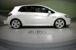 salon-automovil-frankfurt-toyota-auris-hsd-full-hybrid-concept-12634565463812.jpg
