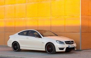 video-mercedes-benz-c-63-amg-coupe-13008223033.jpg